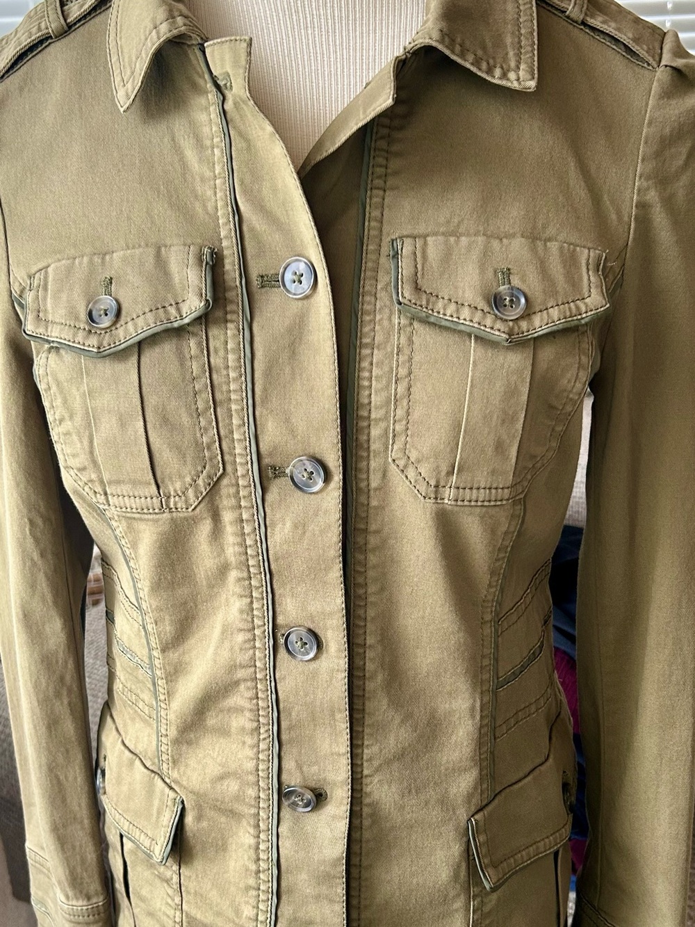 Women’s White House Black Market Olive Utility Jacket, Size 4 - Picture 4 of 5